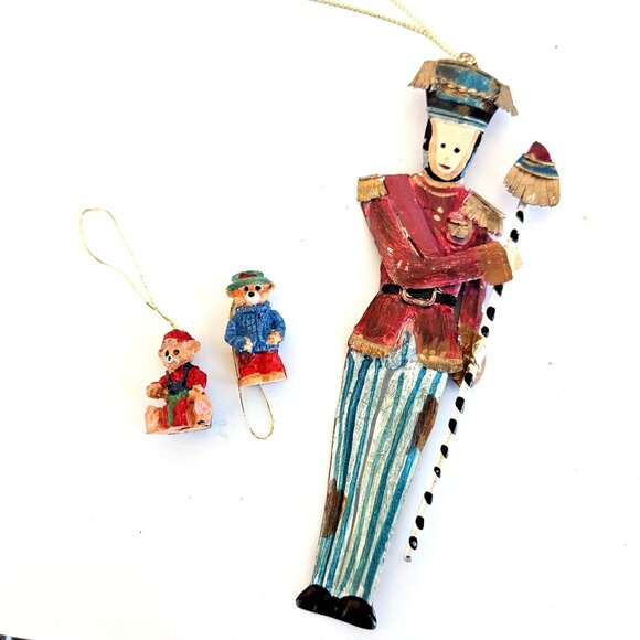 Tin Toy Soldier Instant Vintage Christmas Collection Hankie Decor Bundle - Picture 2 of 13